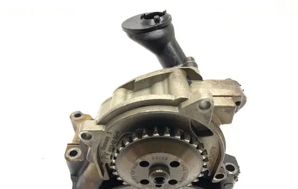Seat Altea XL Oil pump 03C105Q
