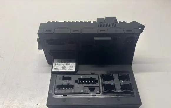 Mercedes-Benz E W211 SAM control unit 2115453901