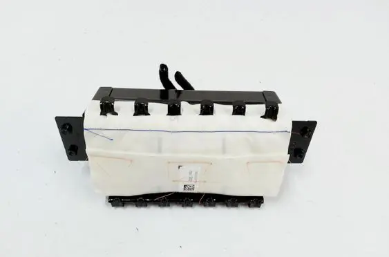 Tesla Model Y Passenger airbag 1077824CNF