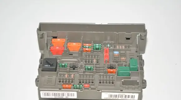 BMW 1 E81 E87 Fuse module 9119446