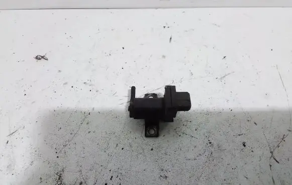 Renault Laguna II Vacuum valve 100788