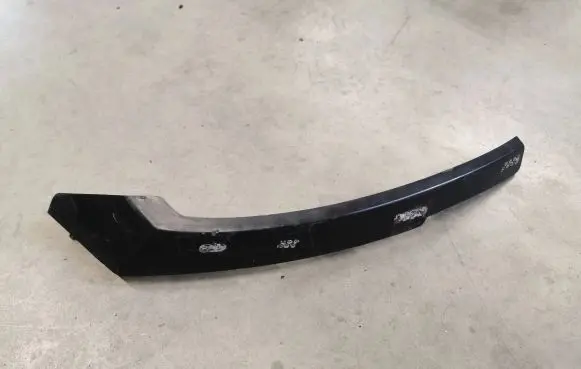 Chevrolet Corvette C7 Front bumper mounting bracket 84140556