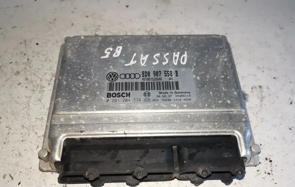 Audi A4 S4 B5 8D Engine control unit/module 8D0907558B 0261204774