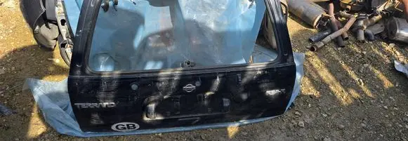 Nissan Terrano Tailgate/trunk/boot lid