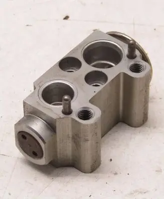 BMW X3 F25 Air conditioning (A/C) expansion valve 9226078