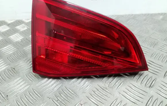 Audi A4 S4 B8 8K Tailgate rear/tail lights 8K9945093