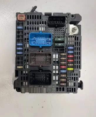 Peugeot 308 Fuse module 9807091580 S29137120 BSMZ0101