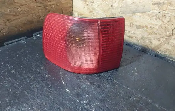 Audi A6 S6 C4 4A Rear/tail lights 4A9945095