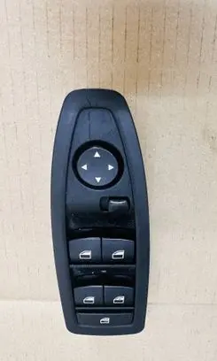 BMW 1 F20 F21 Electric window control switch 9208110 L60015