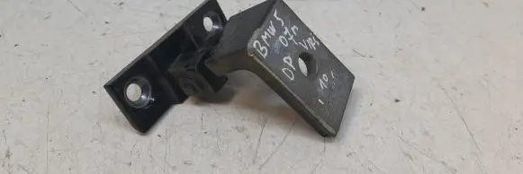 BMW 5 E60 E61 Front door upper hinge 7068074