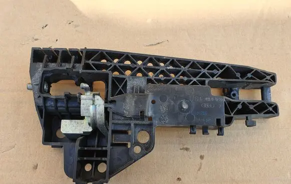 Audi A8 S8 D4 4H Front door exterior handle 4H0837885