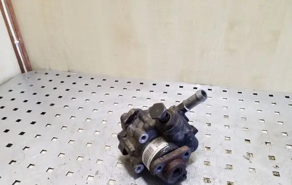 BMW 3 E90 E91 Power steering pump 7692974546 6768155028