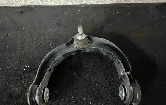 Dodge Durango Front upper control arm/wishbone 68282328AA