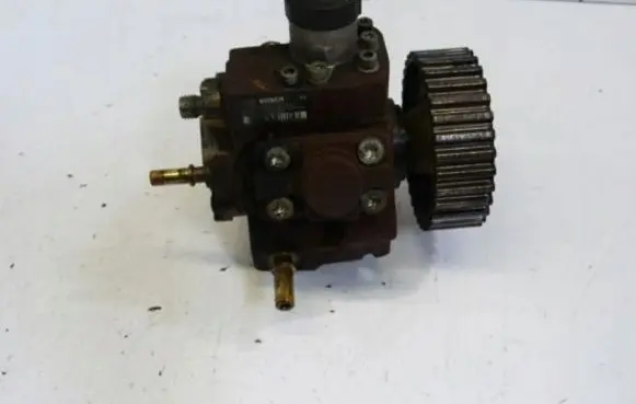 Citroen C5 Fuel injection high pressure pump 0445010102