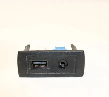 Mercedes-Benz Vito Viano W447 AUX in-socket connector A4478200087