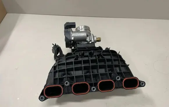 BMW X5 F15 Intake manifold 7588126 11617588126 7588625