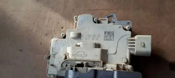 Audi A7 S7 4G Rear door lock 4G0839016