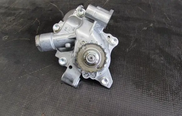 Toyota C-HR I Oil pump 