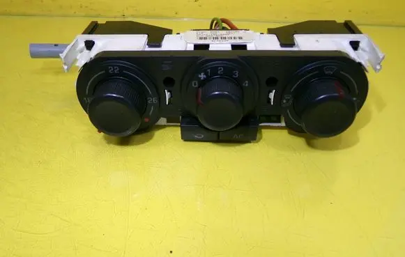 Seat Cordoba (6L) Climate control unit 6LO820045