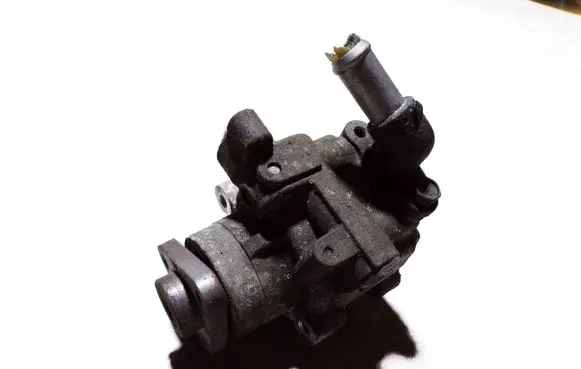 Volkswagen Transporter - Caravelle T5 Power steering pump 7E0422154E