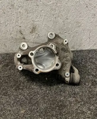 Engine mounting bracket