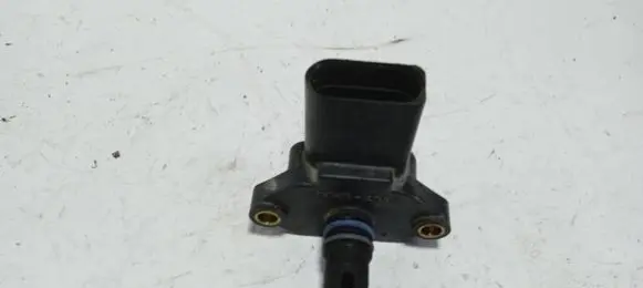 Volkswagen Golf IV Air pressure sensor 036906051
