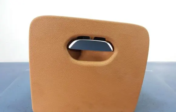 Glove box