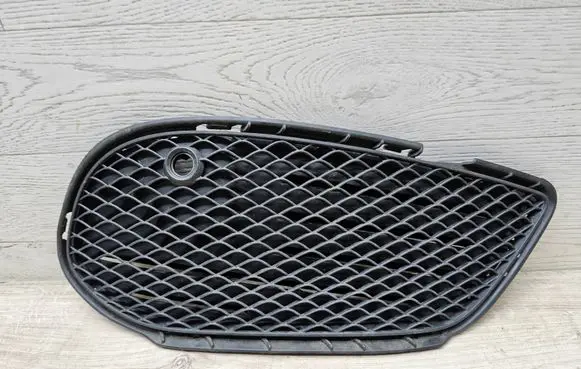 Mercedes-Benz C AMG W205 Front bumper lower grill A2058852623