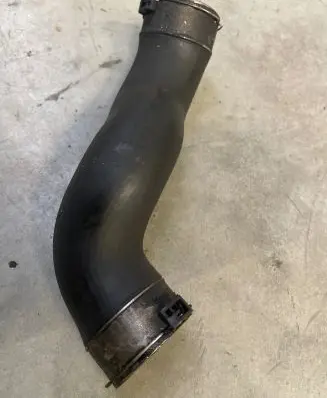 BMW 5 F10 F11 Intercooler hose/pipe 5W042559