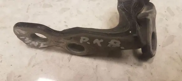 Ford C-MAX I Front door lower hinge 