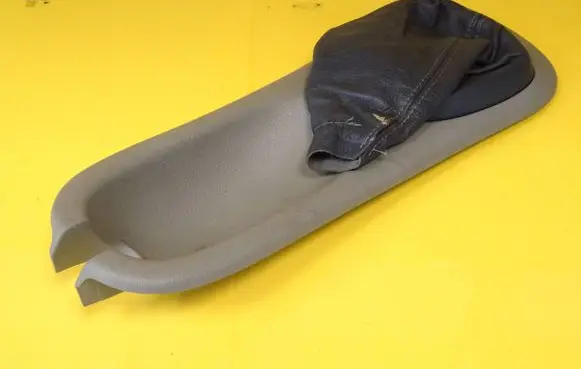 Renault Scenic I Gear shifter surround trim plastic 7700846265 7700433275 7700841260F