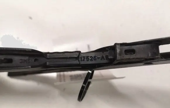 Ford Focus C-MAX Rear wiper blade arm 3M51R17526AB