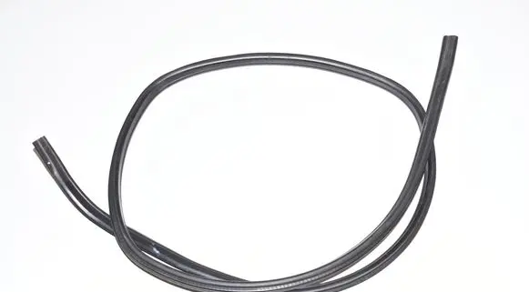 Rear door rubber seal (on body)