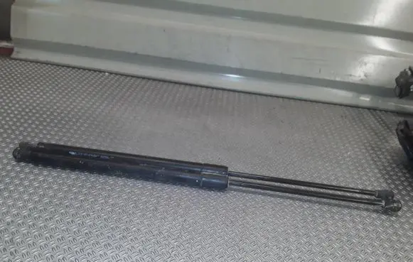Citroen C3 Picasso Tailgate/trunk strut/damper 9681486580