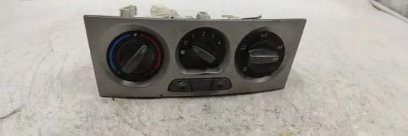 Subaru Forester SG Climate control unit 72311sa051 5027030985