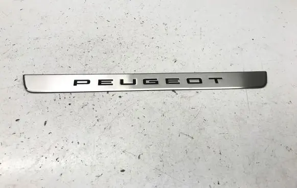 Peugeot 3008 III Front sill (body part) 98397473VV