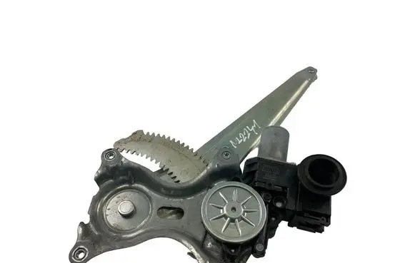 Toyota Camry VIII XV70 Rear window lifting mechanism without motor 8572033300