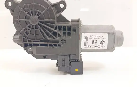 Volkswagen Transporter - Caravelle T5 Front door window regulator motor 7E0959801