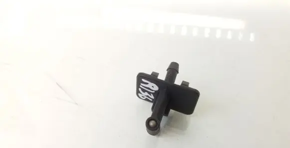 Opel Combo D Windshield washer spray nozzle 