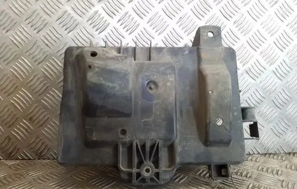Battery tray