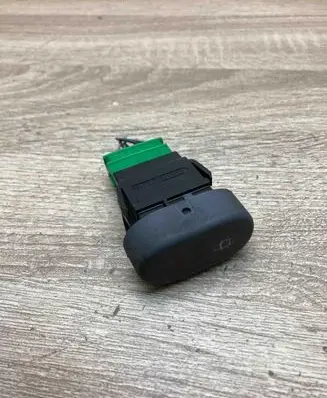 Renault Clio I Central locking switch button 421818C WITHPLUG