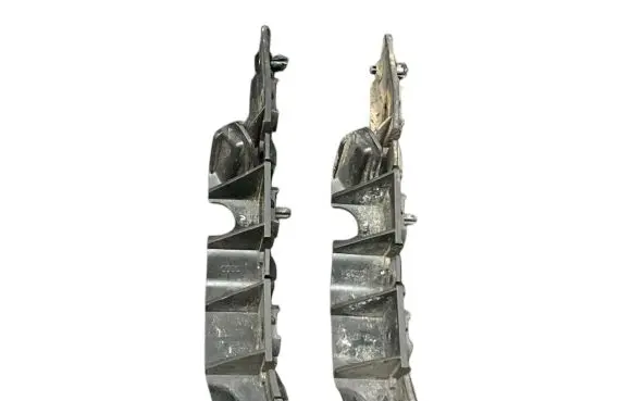 Audi A3 S3 A3 Sportback 8P Front bumper mounting bracket 8P0807184A