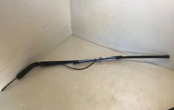 Mercedes-Benz Sprinter W906 Windshield/front glass wiper blade A0018205944