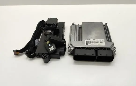 BMW 5 E60 E61 Engine ECU kit and lock set 7803369 DDE7803369 0281013500