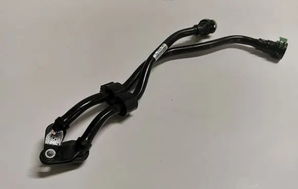 Gearbox oil cooler pipe/hose