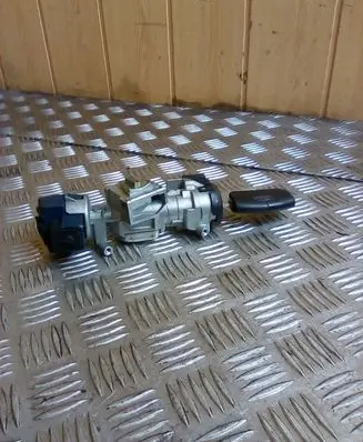 Ford Focus Ignition lock 3M513F880AC