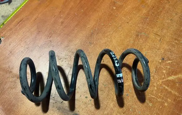 Seat Exeo (3R) Front coil spring 8E0411105DJ
