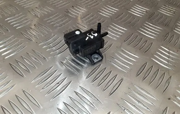 Toyota Auris E180 Valve vacuum 258600R011 70358400
