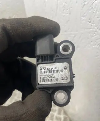 Jeep Grand Cherokee (WJ) Airbag deployment crash/impact sensor P56010319AB 39754C TRZME3052A2711