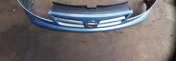 Nissan Primastar Front bumper upper radiator grill